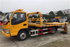 新林哪里有拖车服务